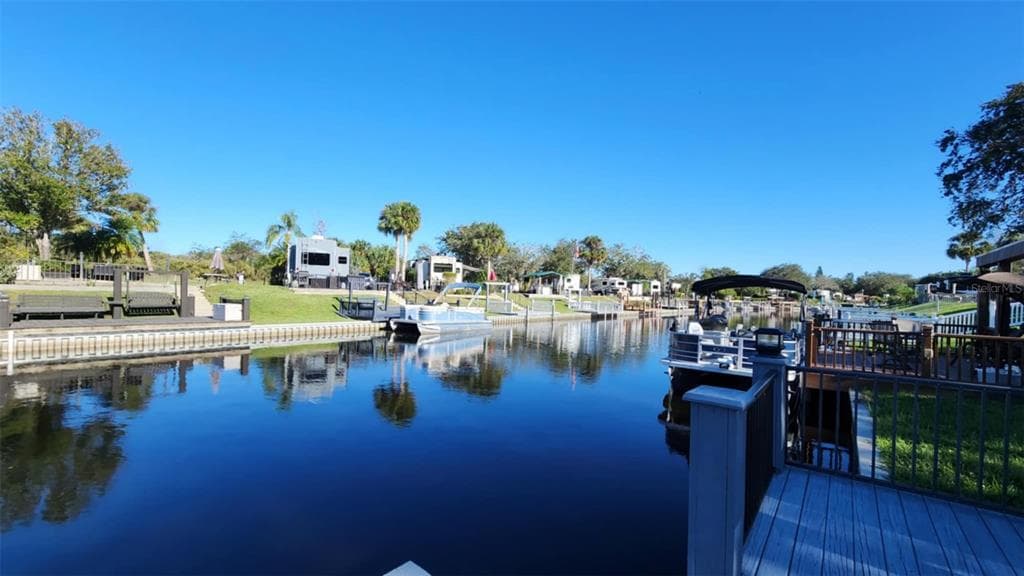433 WATERWAY DRIVE LAKE WALES, FL 33898