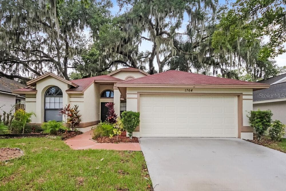 1764 WATERBEACH COURT APOPKA, FL 32703