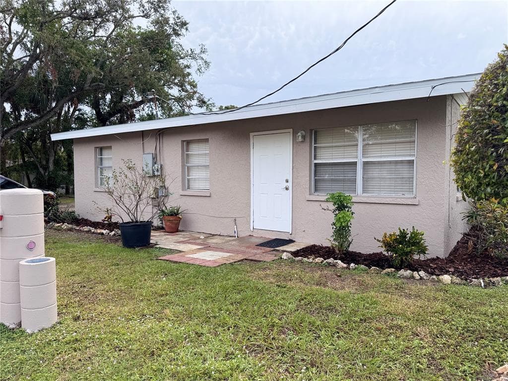 1598 29TH STREET SARASOTA, FL 34234