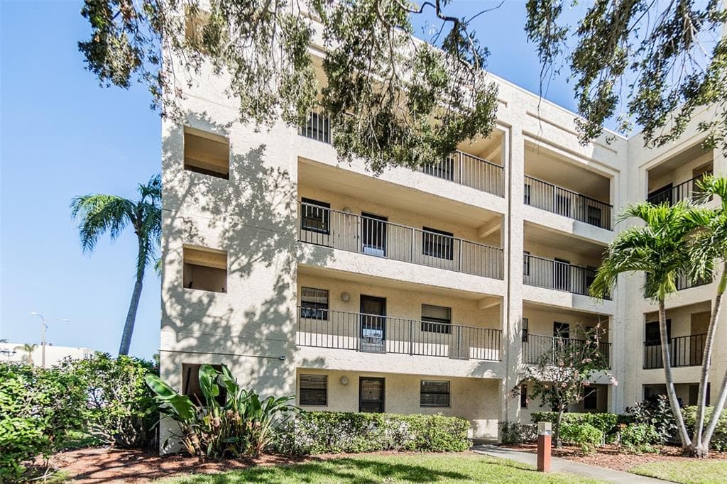 11485 OAKHURST ROAD UNIT A101 LARGO, FL 33774