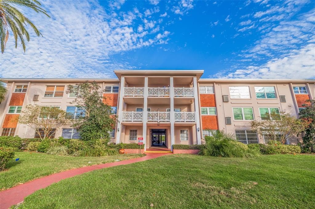 3125 36TH STREET N UNIT 309 ST PETERSBURG, FL 33713
