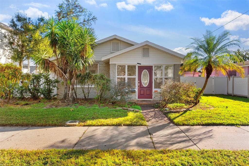 2425 STUART STREET TAMPA, FL 33605
