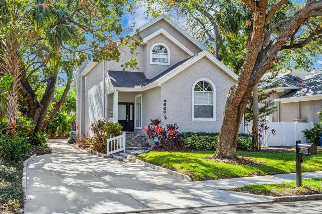 4628 W LONGFELLOW AVENUE UNIT 1/2 TAMPA, FL 33629