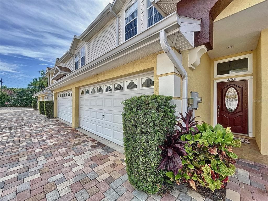 2978 ESTANCIA PLACE CLEARWATER, FL 33761