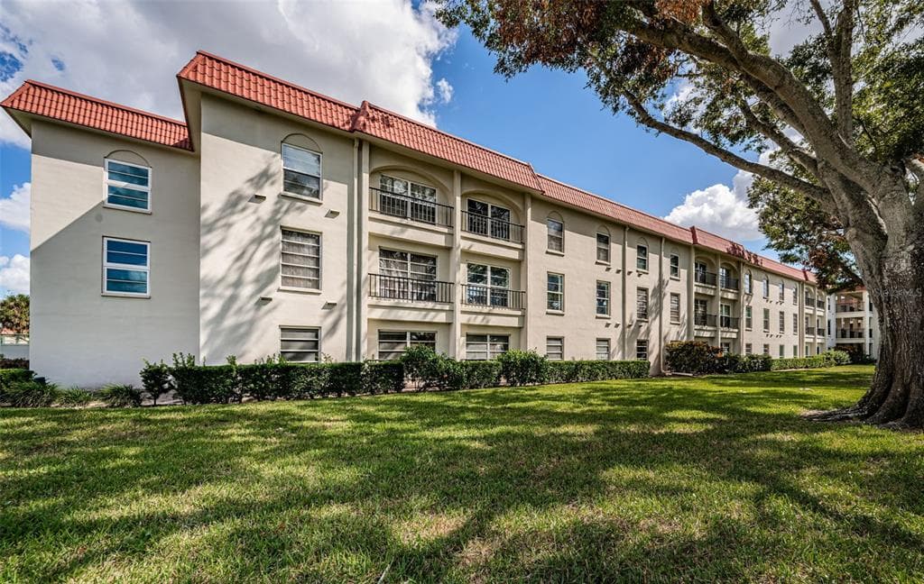2700 BAYSHORE BOULEVARD UNIT 4304 DUNEDIN, FL 34698