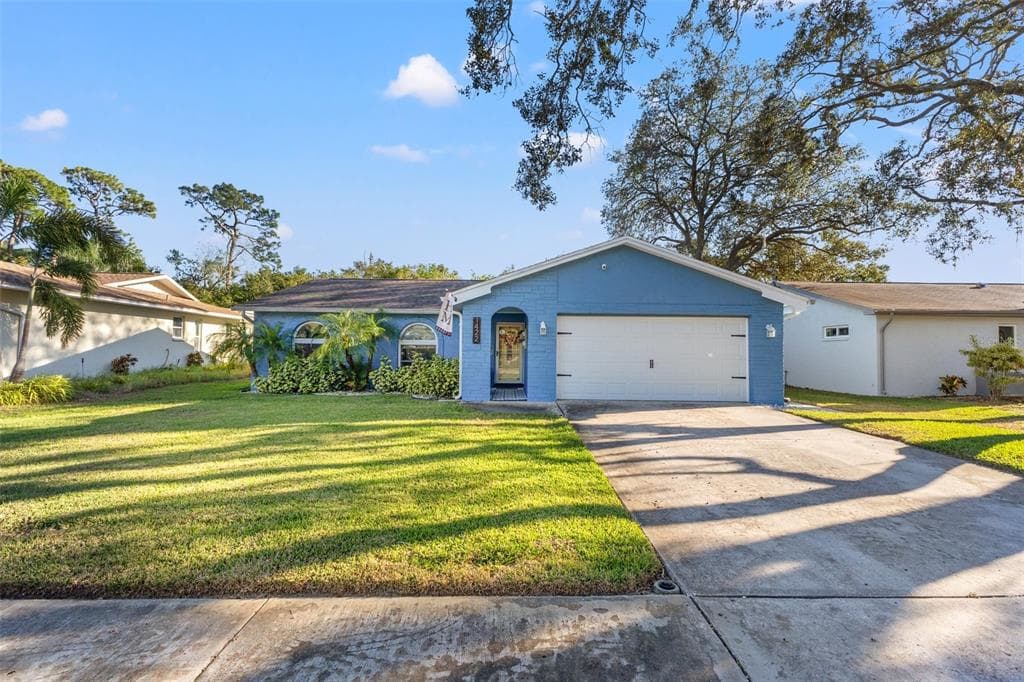 1422 RED OAK DRIVE TARPON SPRINGS, FL 34689