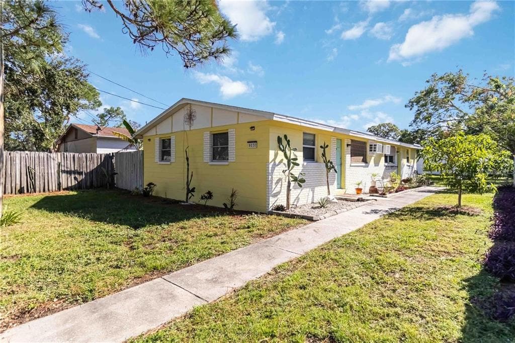 8030 47TH AVENUE N ST PETERSBURG, FL 33709