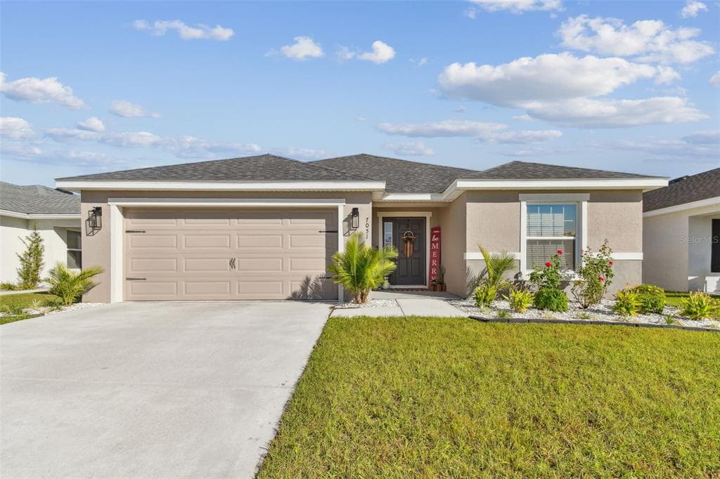 7051 TWISTING PINES LOOP ZEPHYRHILLS, FL 33541