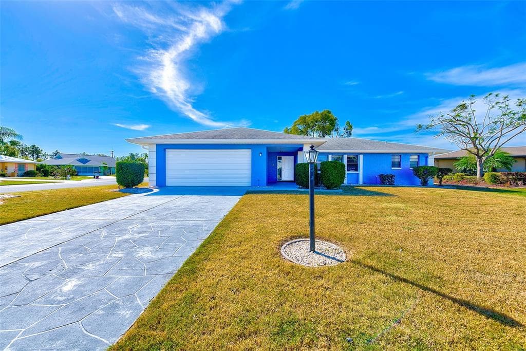 205 GRAYSON COURT SUN CITY CENTER, FL 33573
