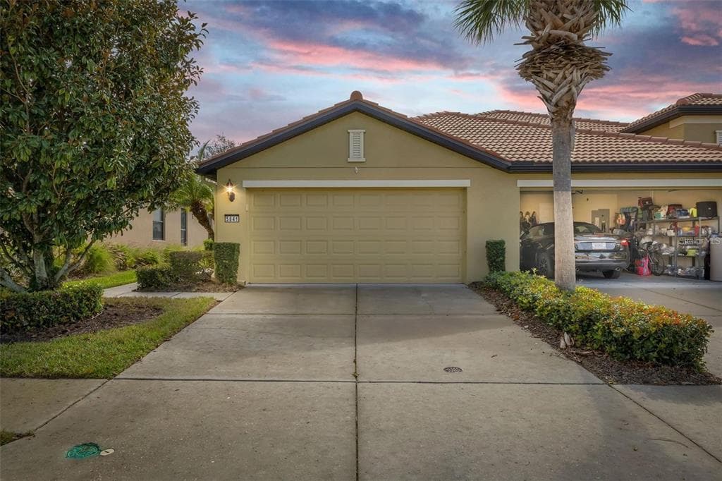 5641 SUNSET FALLS DRIVE APOLLO BEACH, FL 33572