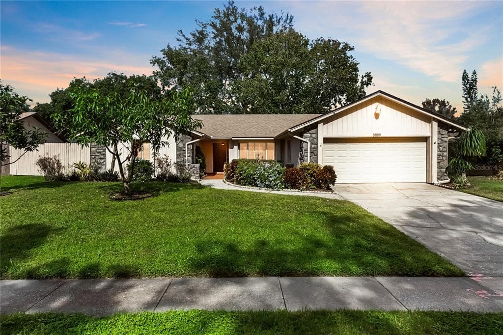 8889 BUTTERNUT BOULEVARD ORLANDO, FL 32817