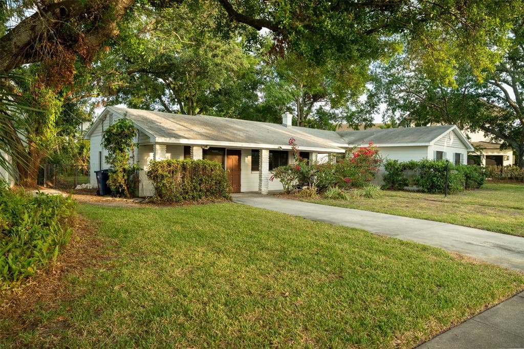 637 JAMAICA AVENUE TAMPA, FL 33606