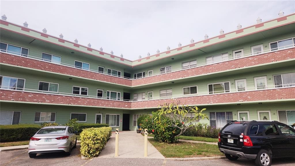 2358 ECUADORIAN WAY UNIT 40 CLEARWATER, FL 33763