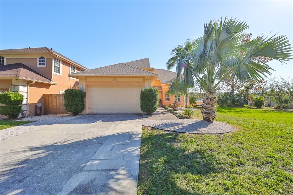 1426 FLOTILLA DRIVE HOLIDAY, FL 34690