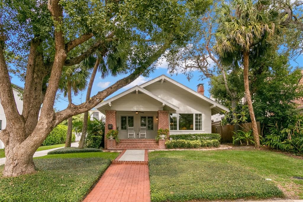3015 W CHAPIN AVENUE TAMPA, FL 33611