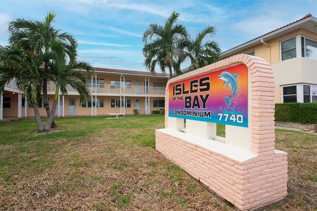 7740 BOCA CIEGA DRIVE UNIT 205 ST PETE BEACH, FL 33706