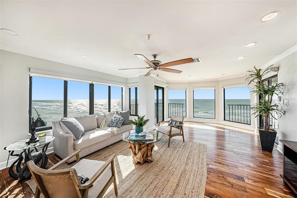 74 GULF BOULEVARD UNIT 4A INDIAN ROCKS BEACH, FL 33785
