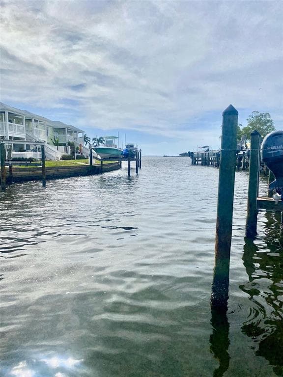0 NE BEACH DRIVE SE UNIT 95SS ST PETERSBURG, FL 33705