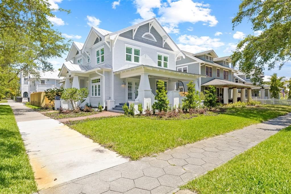 1001 BAY STREET NE ST PETERSBURG, FL 33701