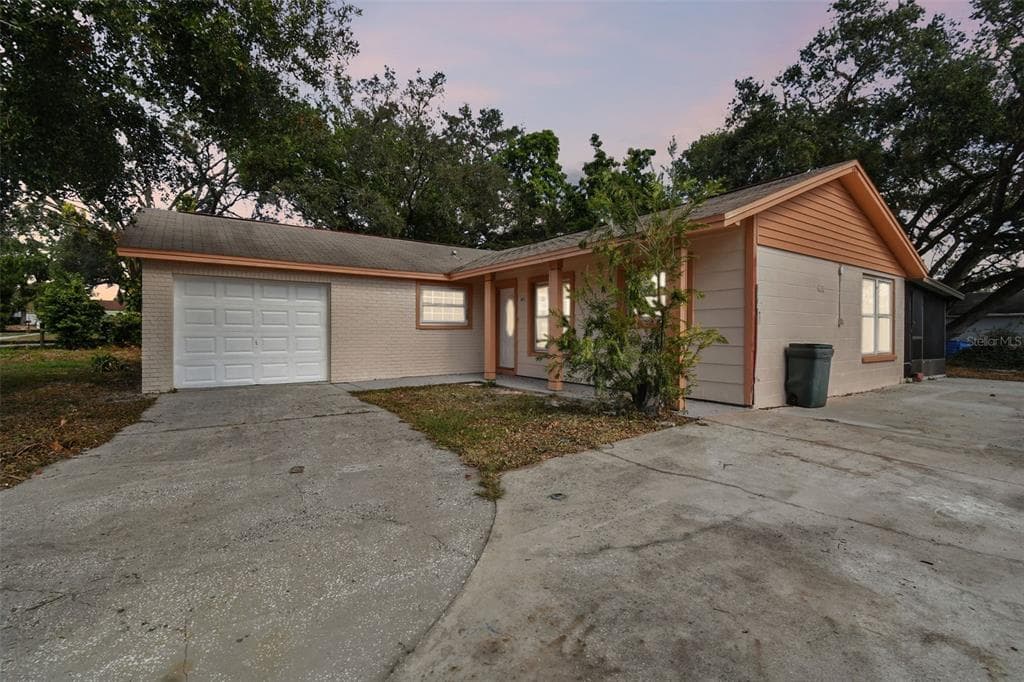 503 AVOCADO CIRCLE BRANDON, FL 33510