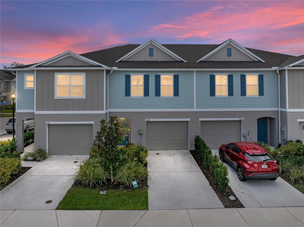 10909 GOLDEN ACORN AVENUE TAMPA, FL 33610