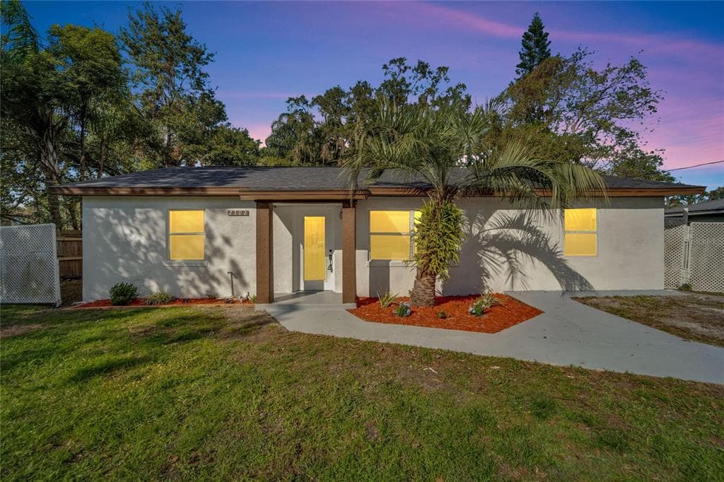 2302 BROADWAY STREET LAKELAND, FL 33801