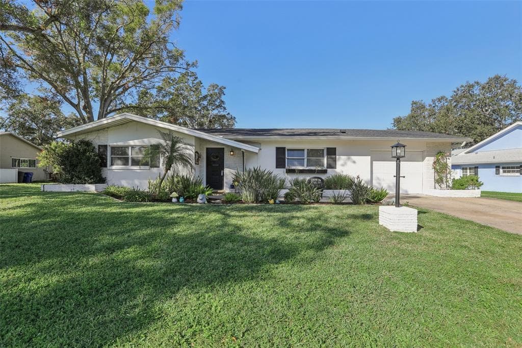 2388 WATROUS DR DUNEDIN, FL 34698