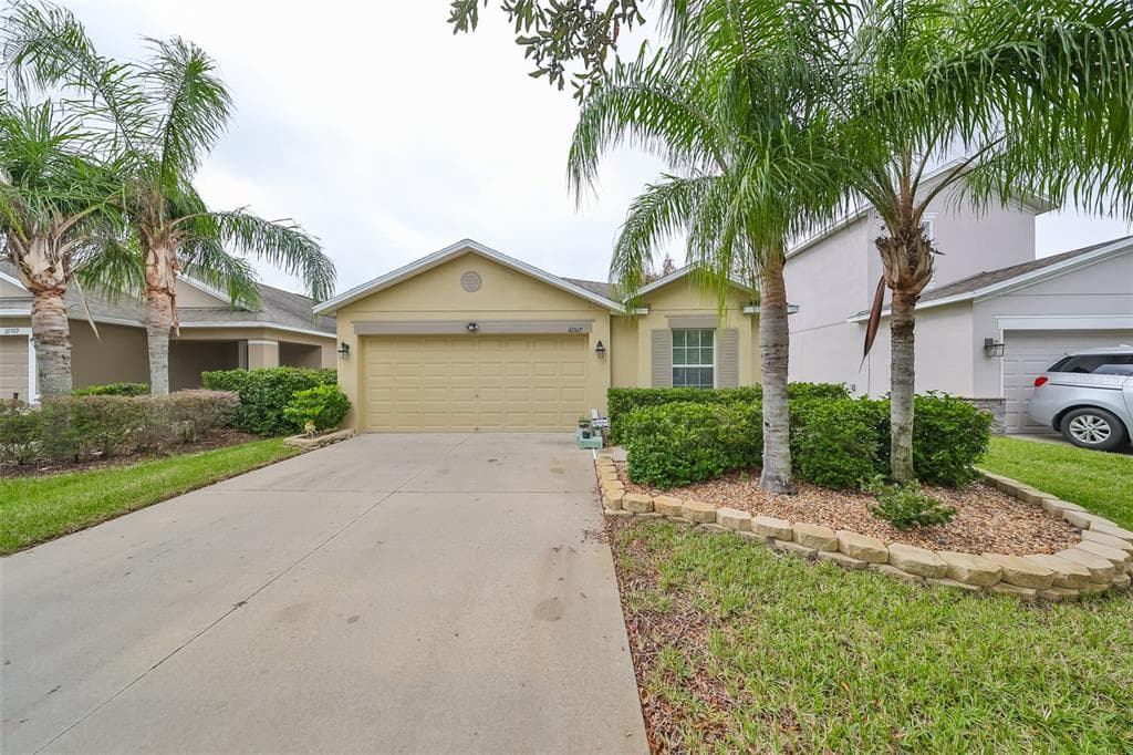 10517 SUMMER AZURE DRIVE RIVERVIEW, FL 33578