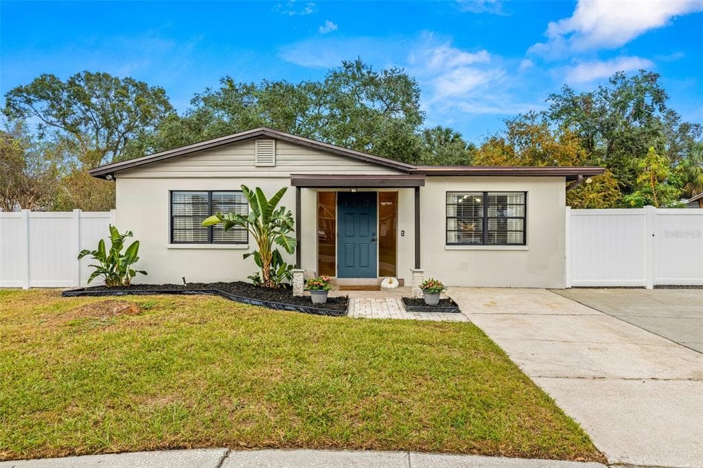 4837 BONITA VISTA DRIVE TAMPA, FL 33634