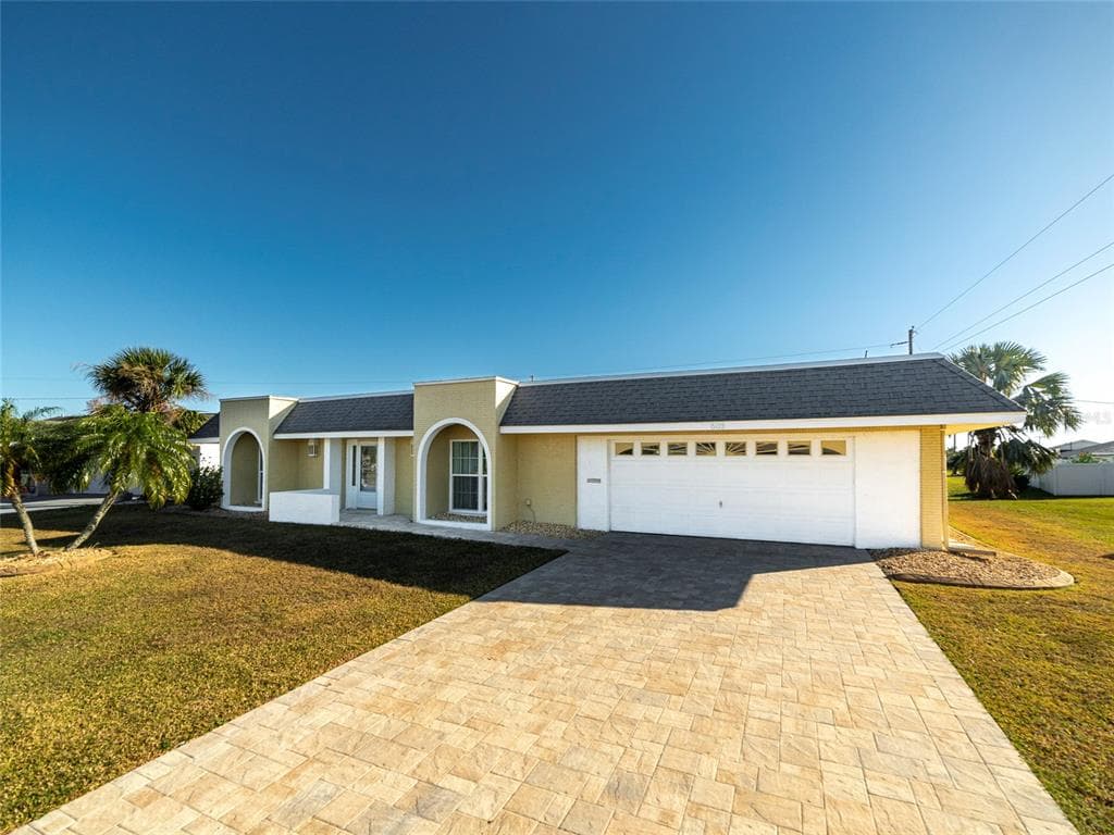 603 FOX HILLS DRIVE SUN CITY CENTER, FL 33573