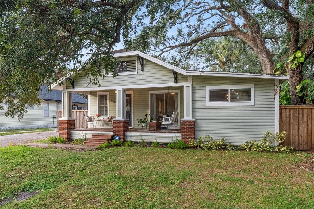 911 W IDLEWILD AVENUE TAMPA, FL 33604