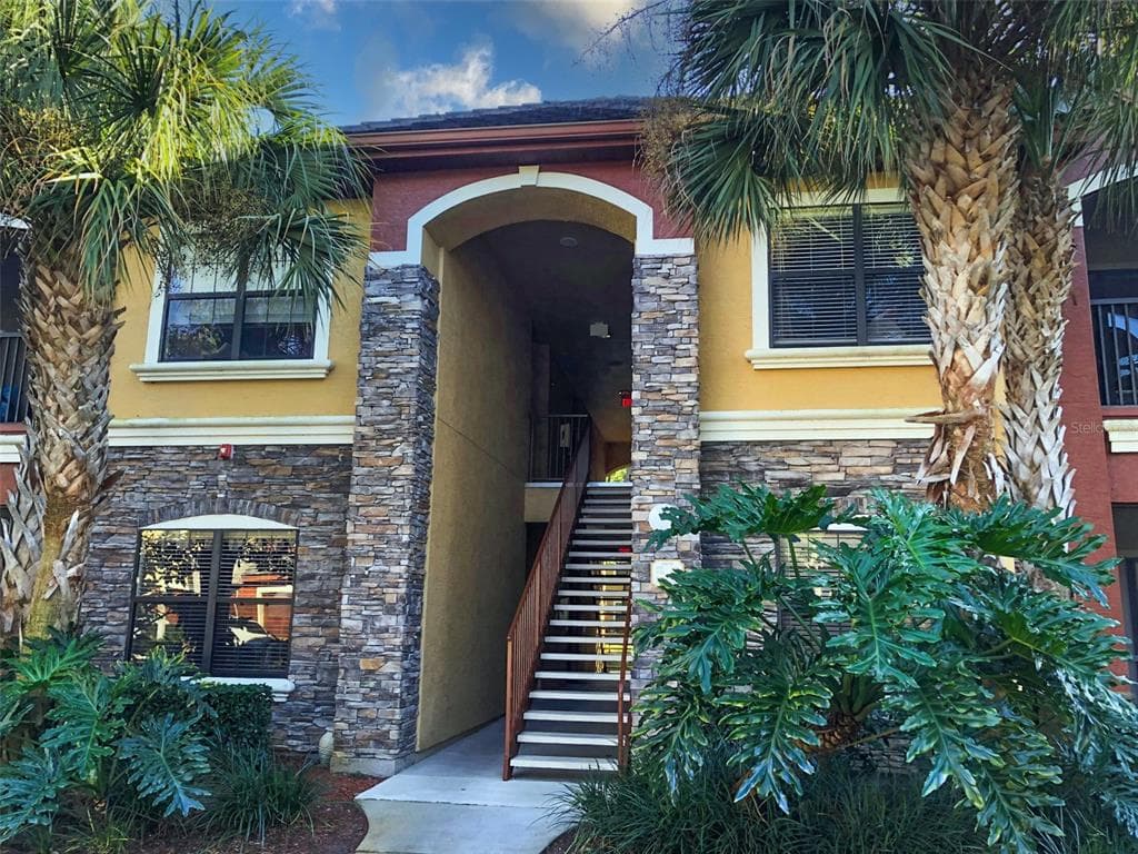 2200 TUSCANY TRACE UNIT 13 PALM HARBOR, FL 34683