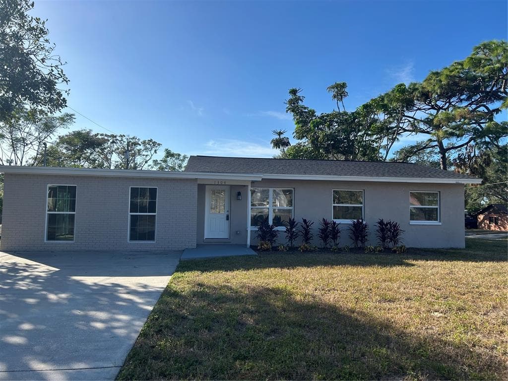 1304 WOOD AVENUE CLEARWATER, FL 33755