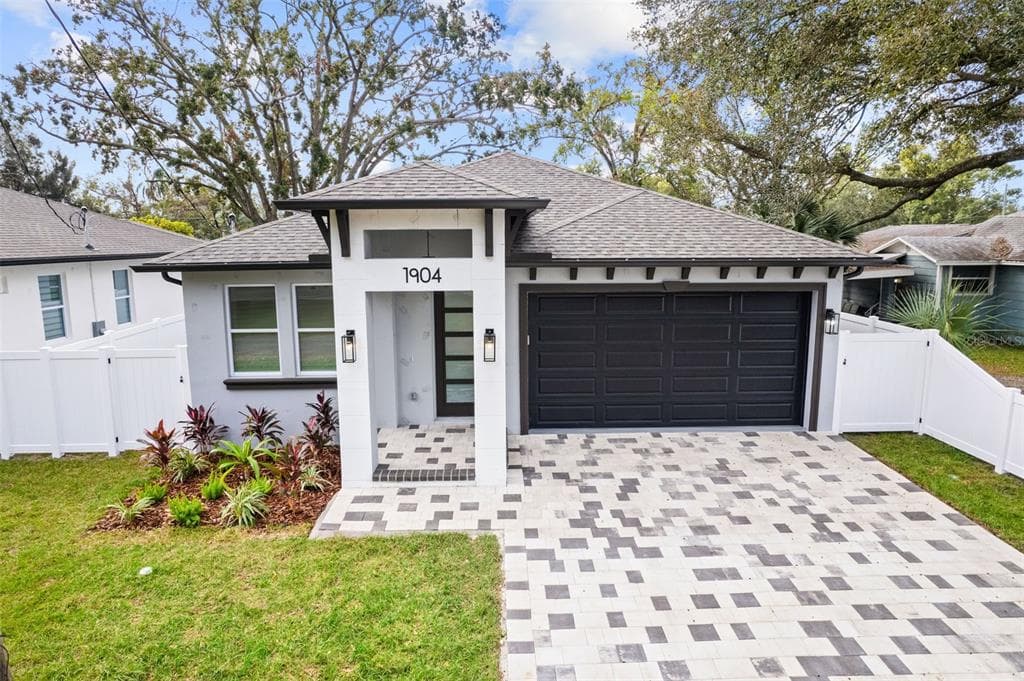 1904 W FLORA STREET TAMPA, FL 33604