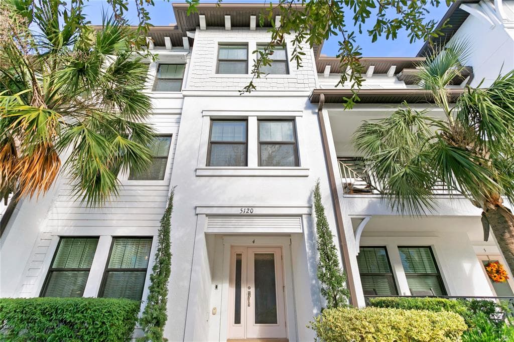5120 BRIDGE STREET UNIT 4 TAMPA, FL 33611