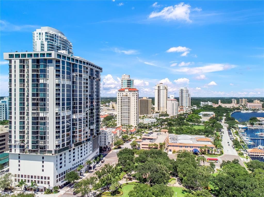 1 BEACH DRIVE SE UNIT 2209 ST PETERSBURG, FL 33701