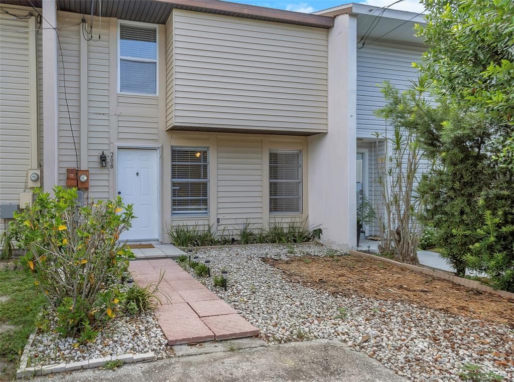 208 S MALCOLM COURT TAMPA, FL 33609