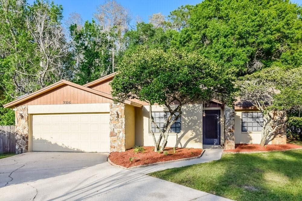 5336 NUTCRACKER CIRCLE LAND O LAKES, FL 34639