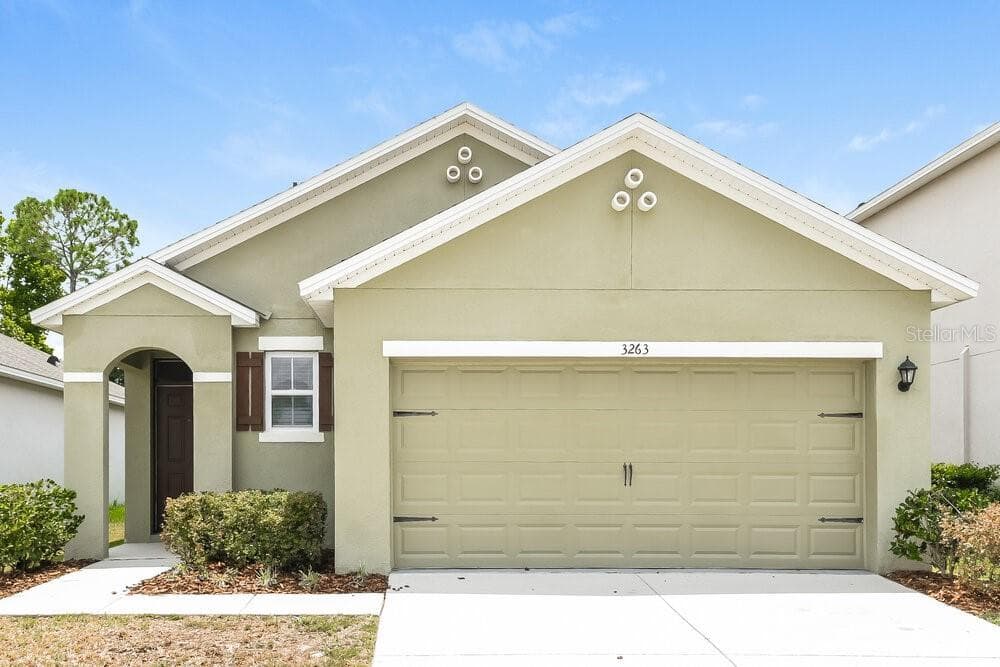 3263 GROUSE AVENUE KISSIMMEE, FL 34744