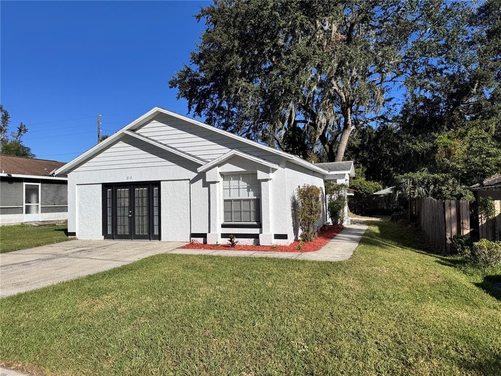 313 MCCOY VILLAGE COURT APOPKA, FL 32712