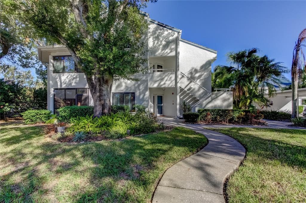 3540 INDIGO POND DRIVE UNIT 1 PALM HARBOR, FL 34685
