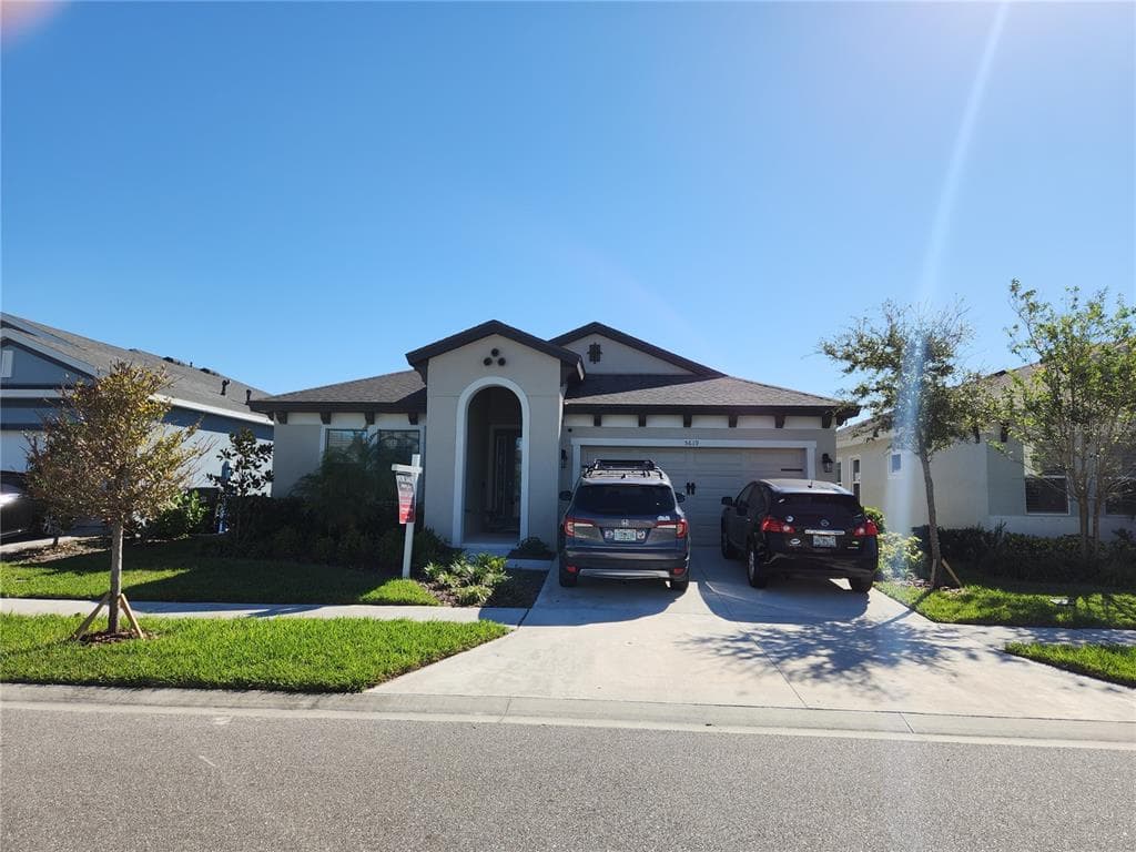 5619 LIMELIGHT DRIVE APOLLO BEACH, FL 33572