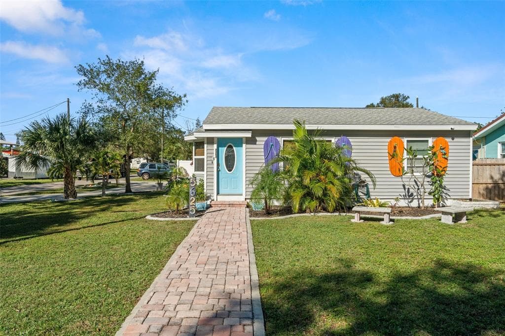 5625 TANGERINE AVENUE S GULFPORT, FL 33707