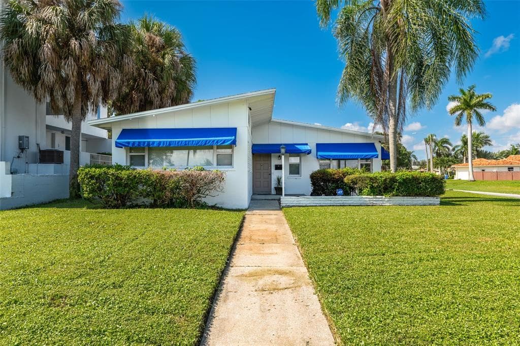 116 PALMERA BOULEVARD NE ST PETERSBURG, FL 33704