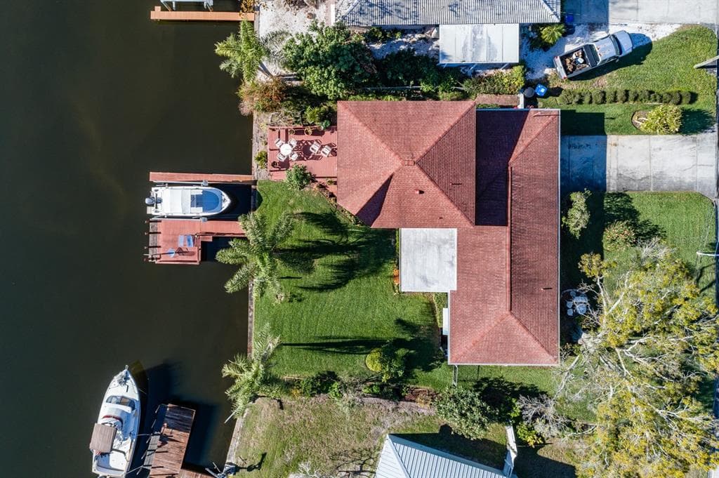 9440 SUN ISLE DRIVE NE ST PETERSBURG, FL 33702