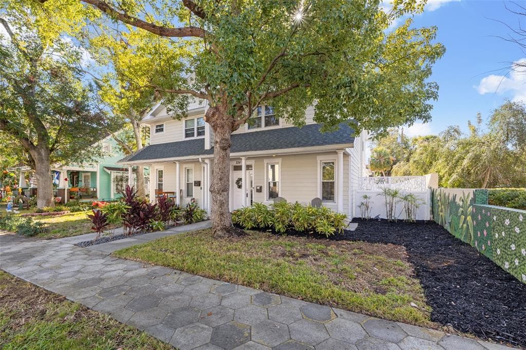 334 8TH AVENUE N UNIT B ST PETERSBURG, FL 33701