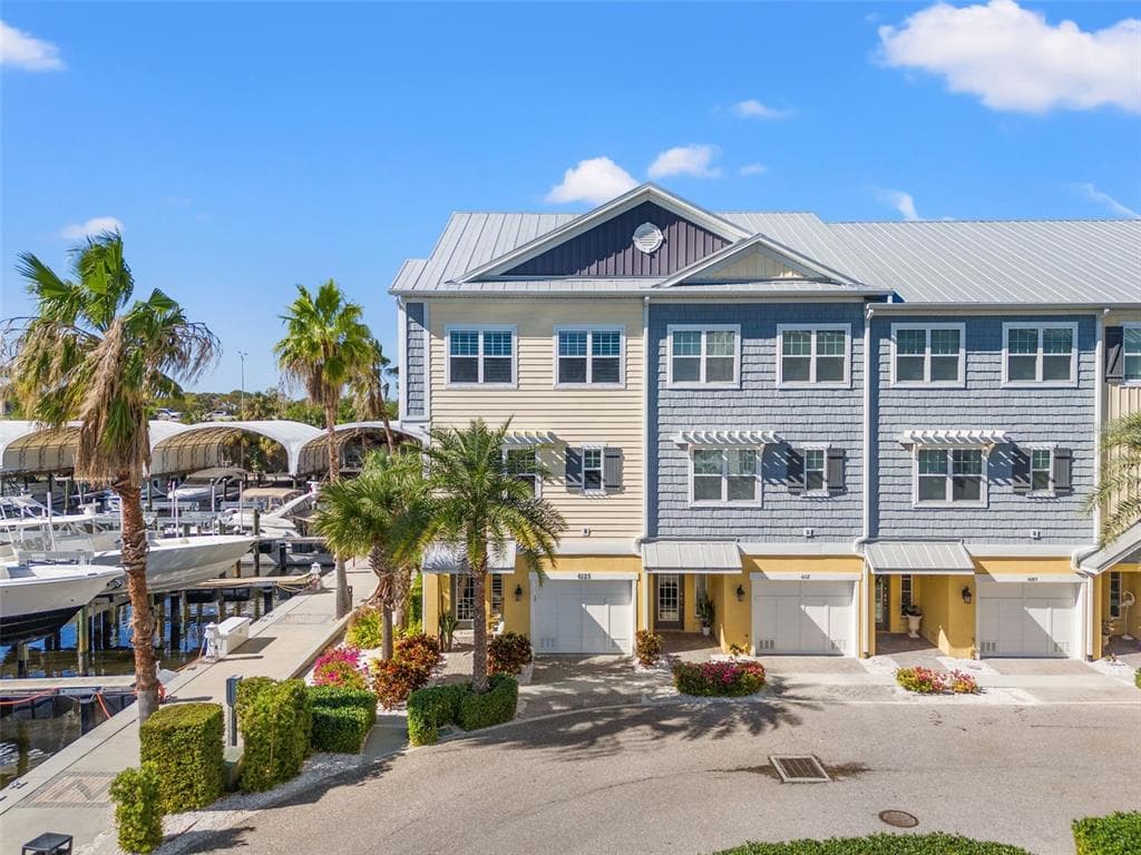 6125 MOORINGS DRIVE S ST PETERSBURG, FL 33712