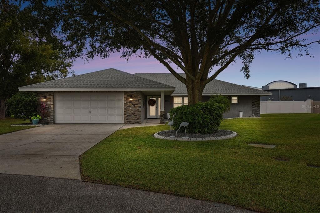 2106 JONATHAN LANE WINTER HAVEN, FL 33884