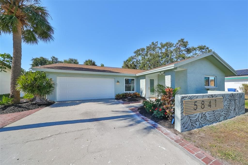 5841 27TH STREET S ST PETERSBURG, FL 33712