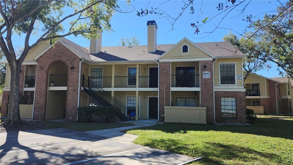 8653 FANCY FINCH DRIVE UNIT 201 TAMPA, FL 33614